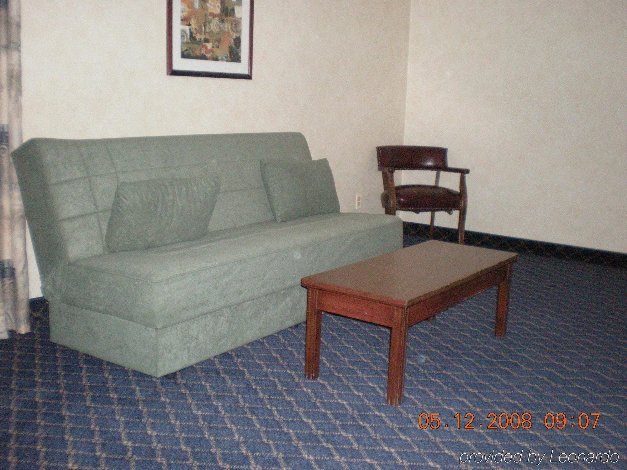Regency Inn & Suites Вэст спрингфильд Номер фото