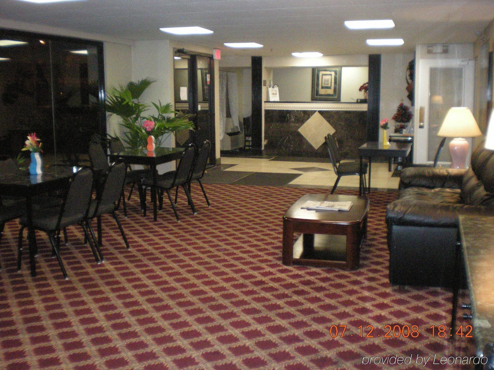 Regency Inn & Suites Вэст спрингфильд Экстерьер фото